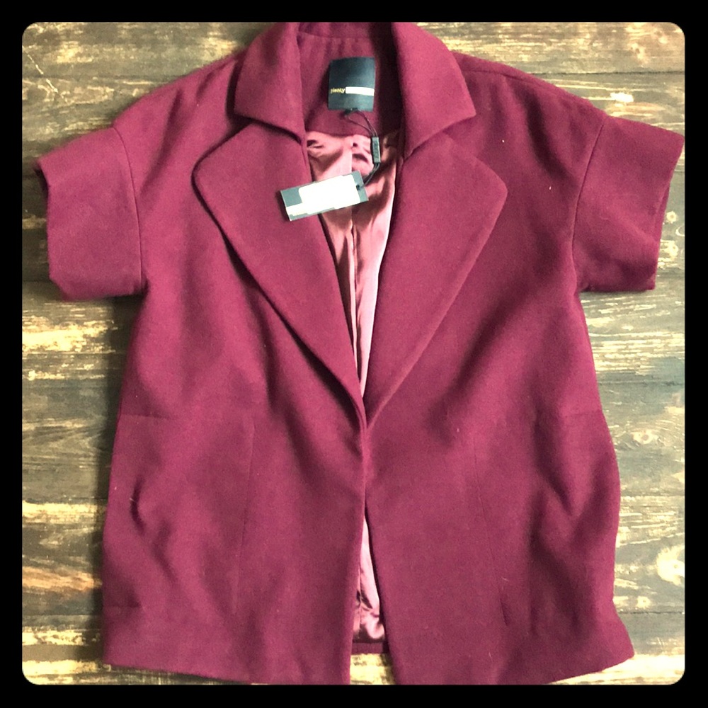 Adorable short sleeve coat